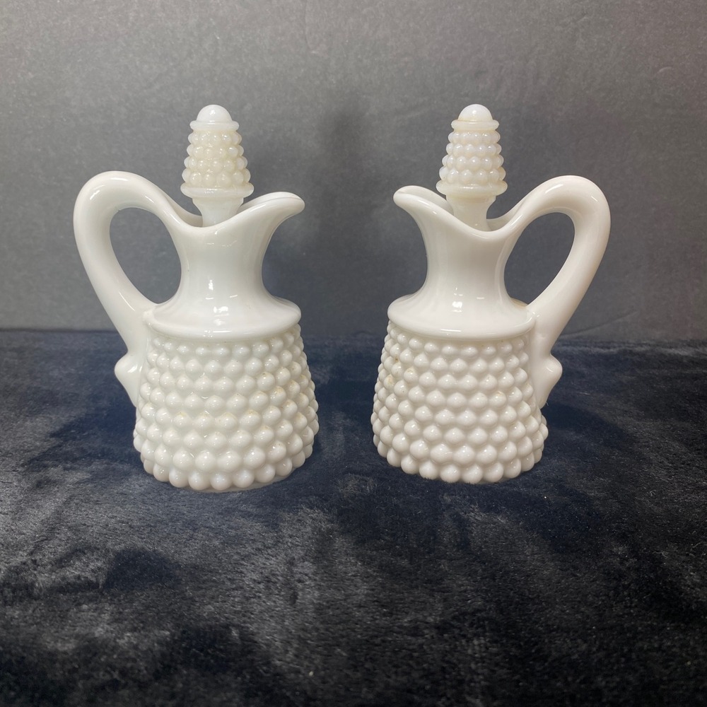 VTG Westmoreland Milk Glass Diamond Point‎ English Hobnail Oil/Vinegar Cruet